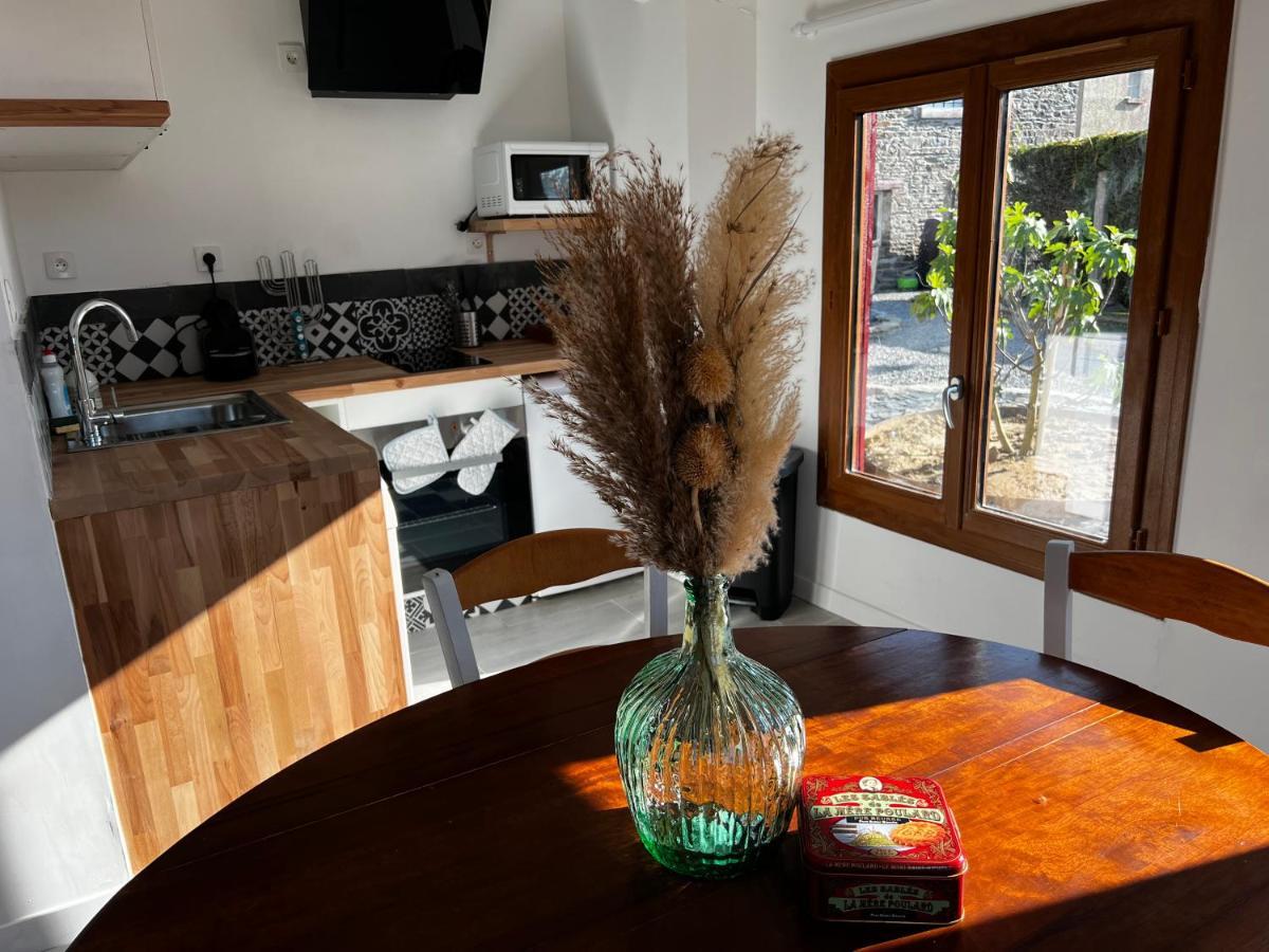 Domaine De La Ville Cherel, Maison A Colombage 蓬托尔松 外观 照片