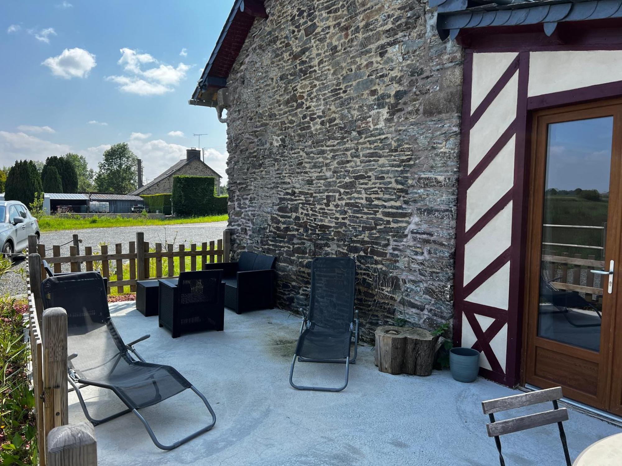 Domaine De La Ville Cherel, Maison A Colombage 蓬托尔松 外观 照片